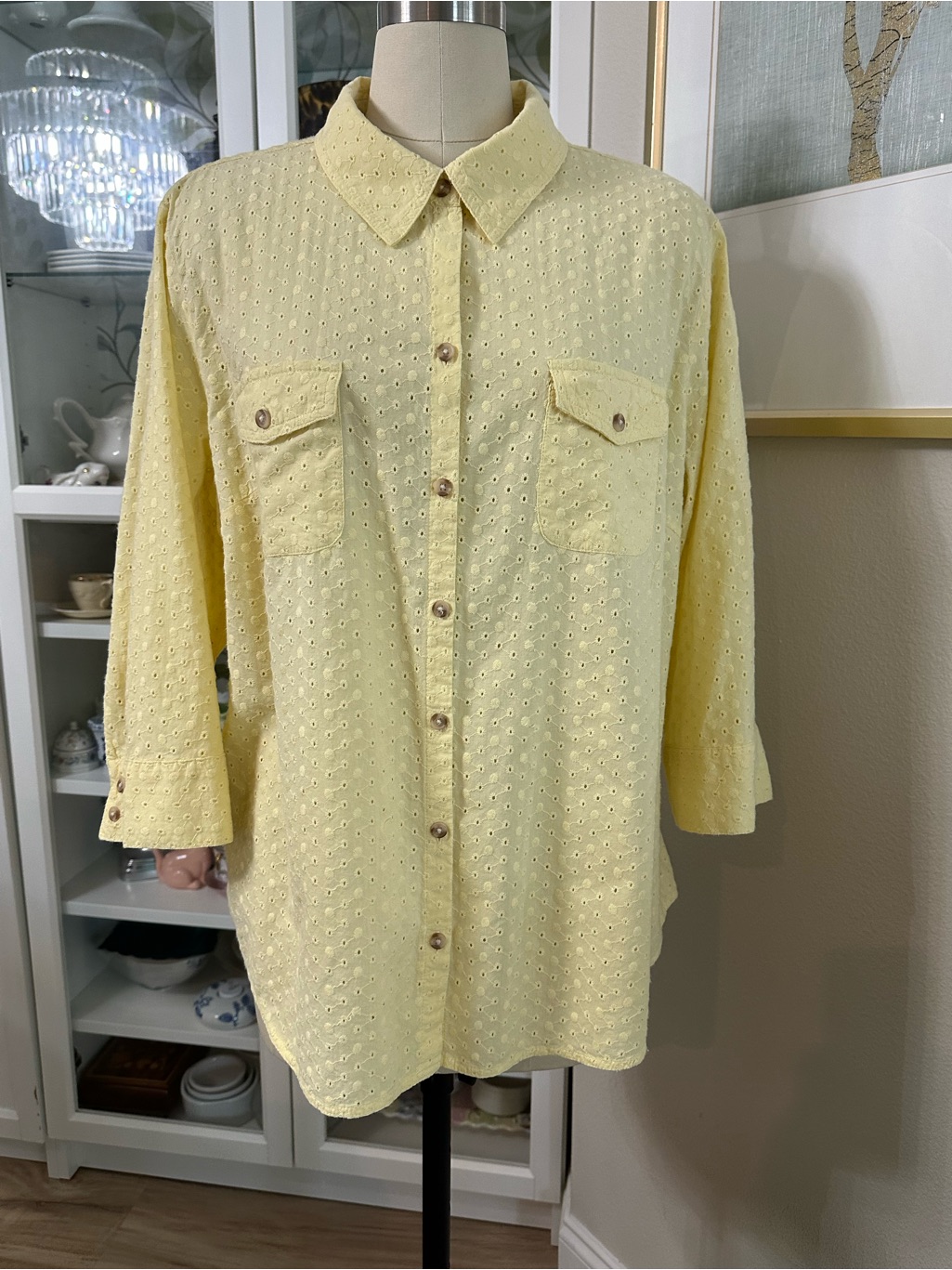 Croft & Barrow 100% Cotton Eyelet Light Yellow Button-Up Blouse